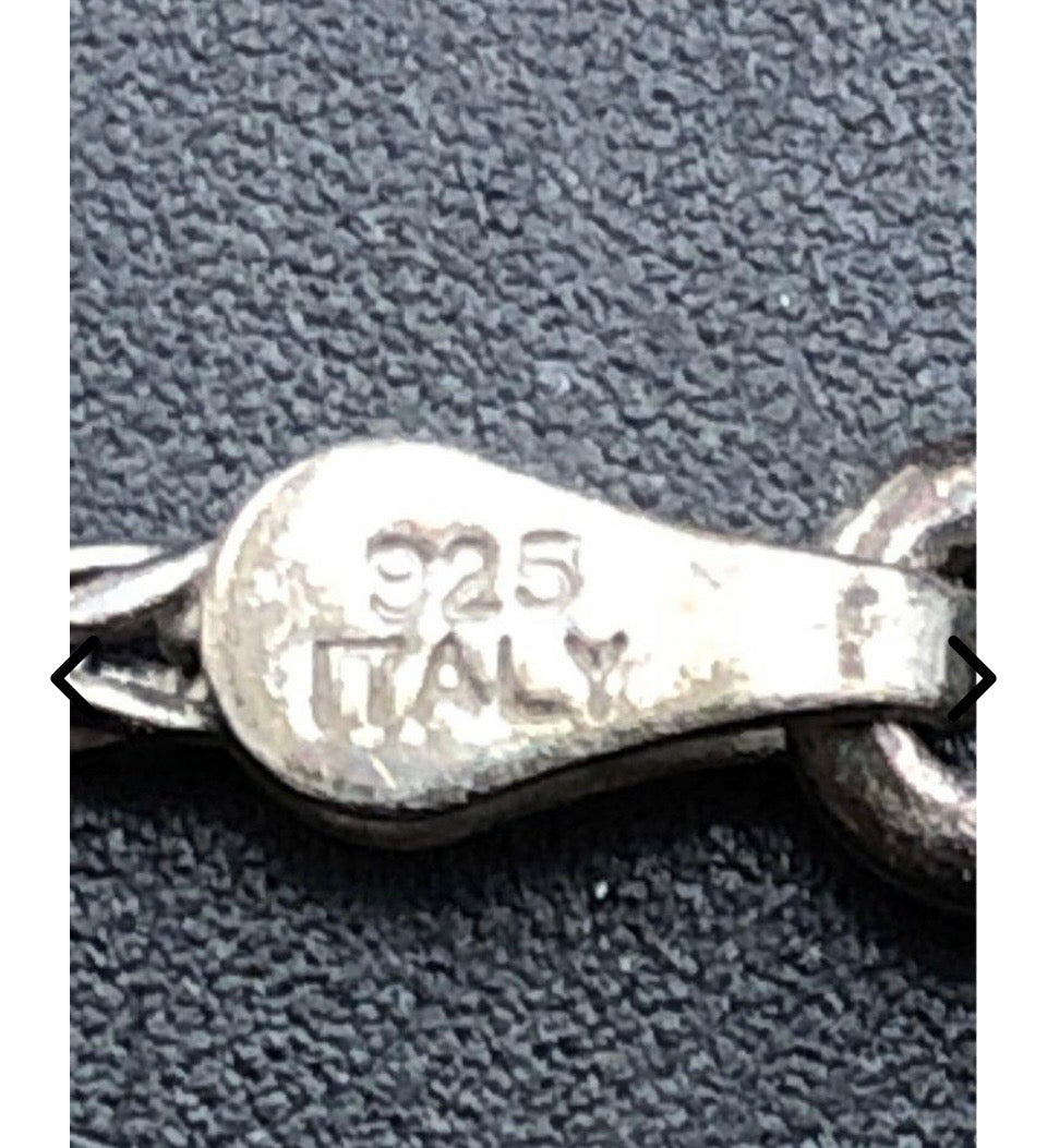 Sterling silver & resin pendant & chain